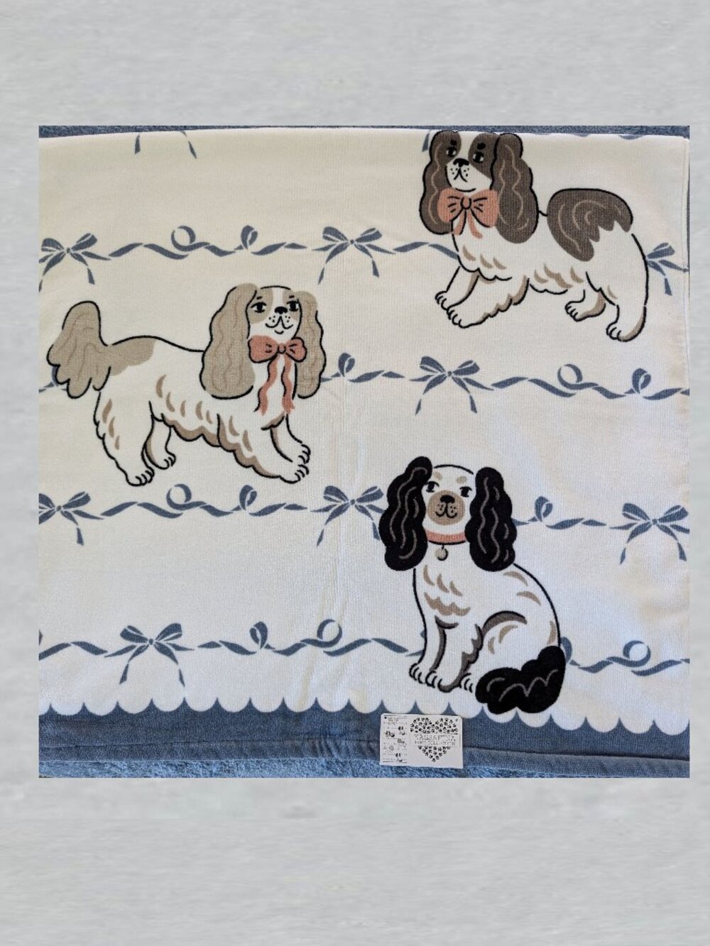 Kassafina Home Collection Bath Towel Measures 27 x 52 In
